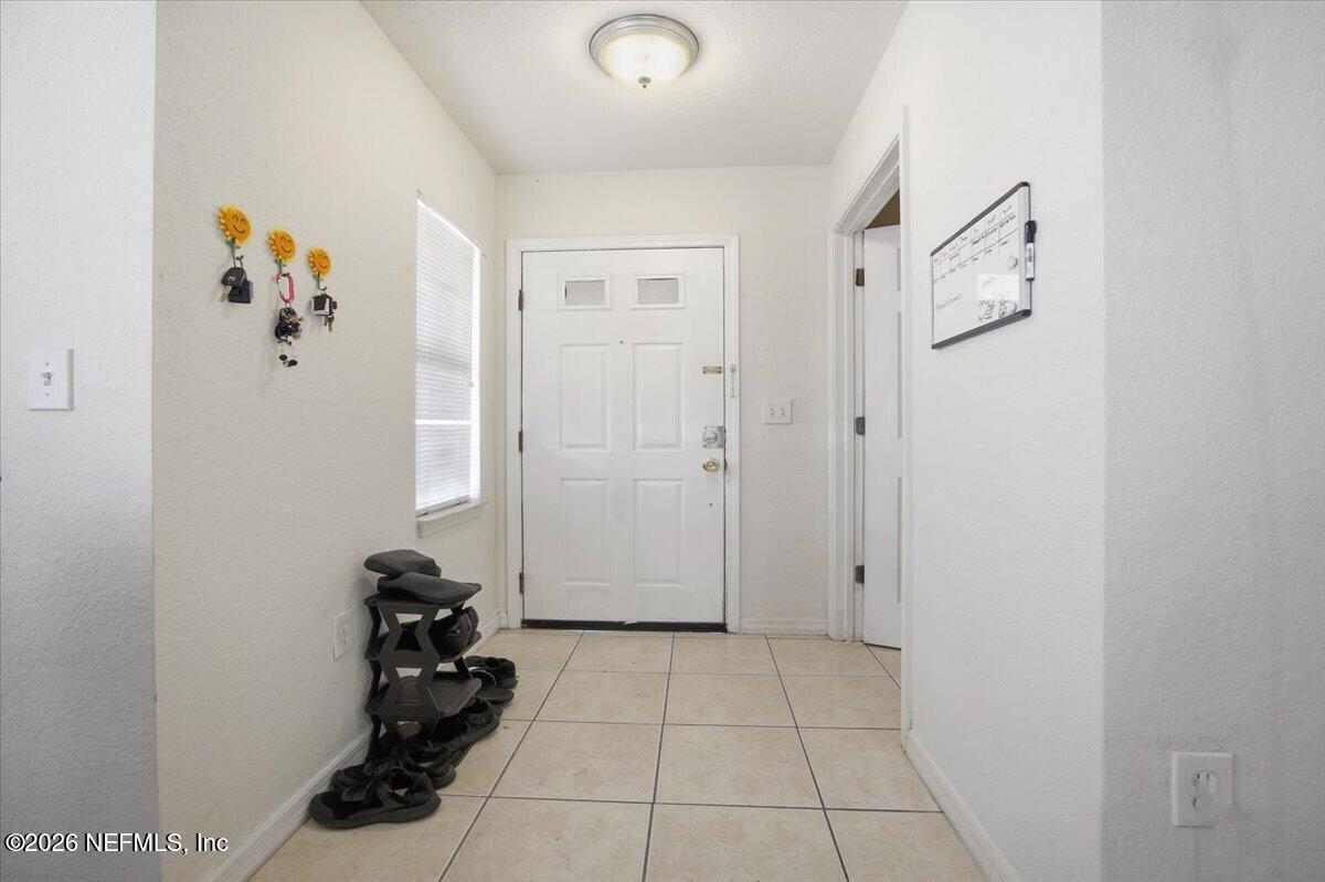8550 ARGYLE BUSINESS Loop 208