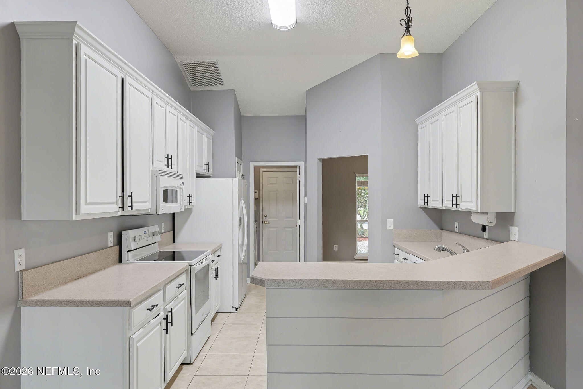 276 VILLAGE GREEN Avenue, St. Johns