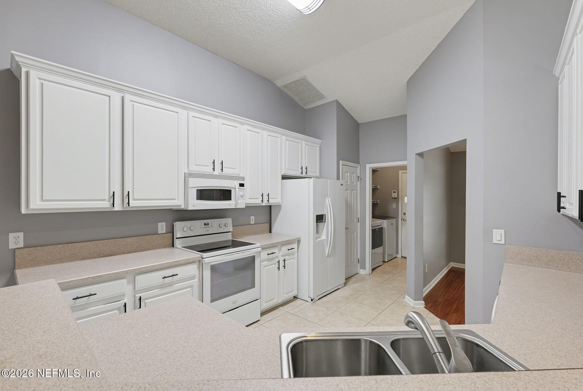 276 VILLAGE GREEN Avenue, St. Johns