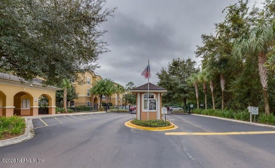 3591 KERNAN Boulevard S 806