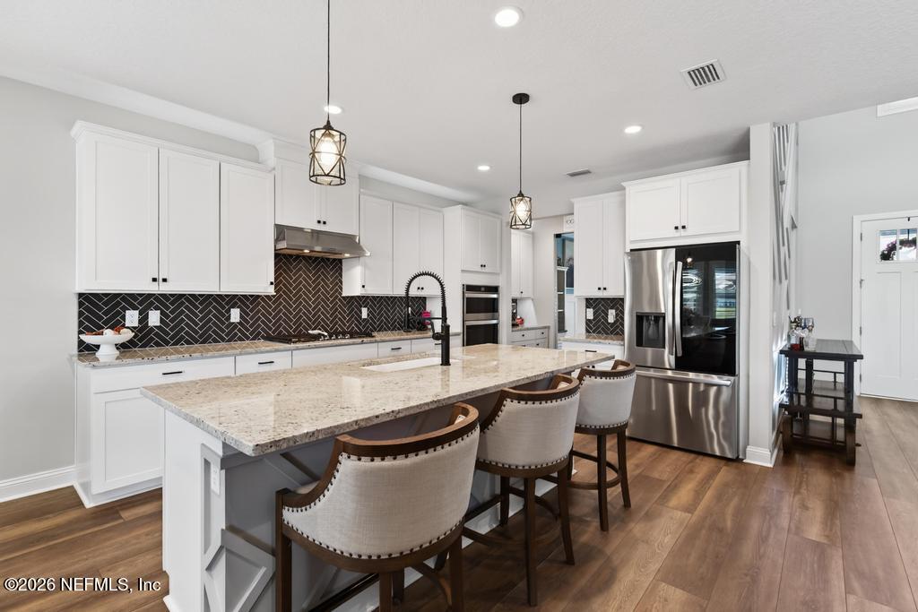240 RANCH LAND Circle, St. Johns