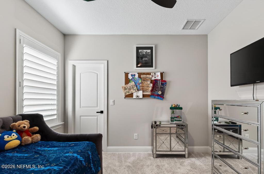 240 RANCH LAND Circle, St. Johns