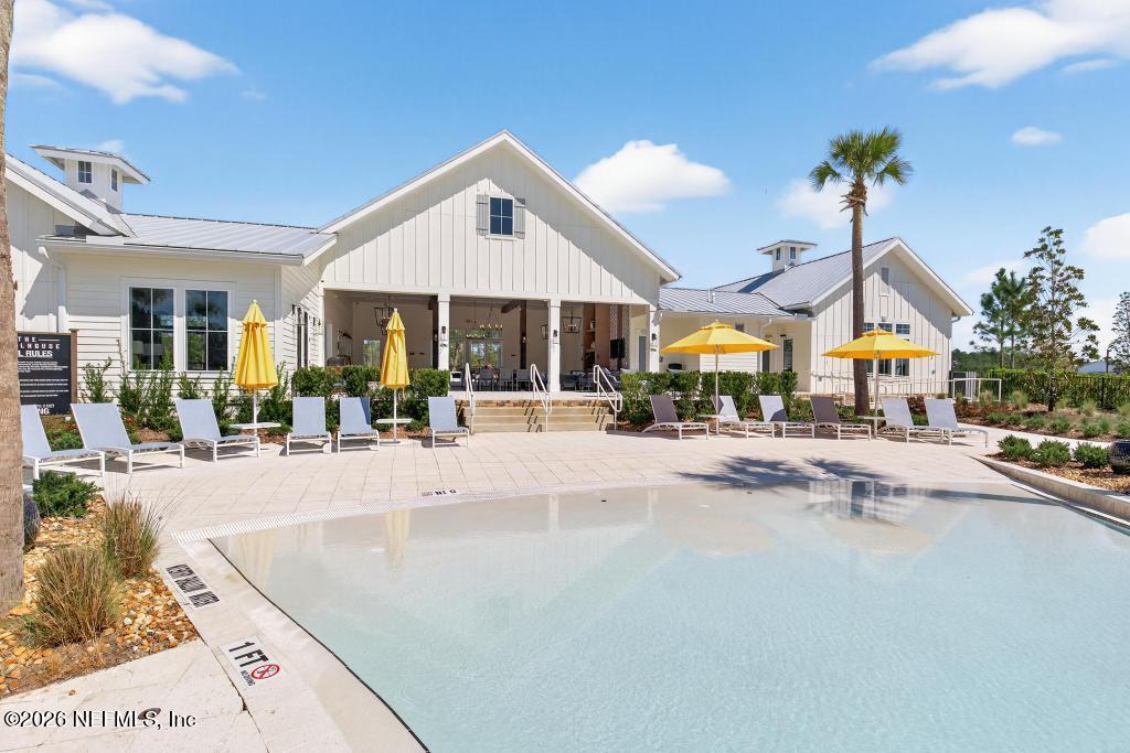 240 RANCH LAND Circle, St. Johns