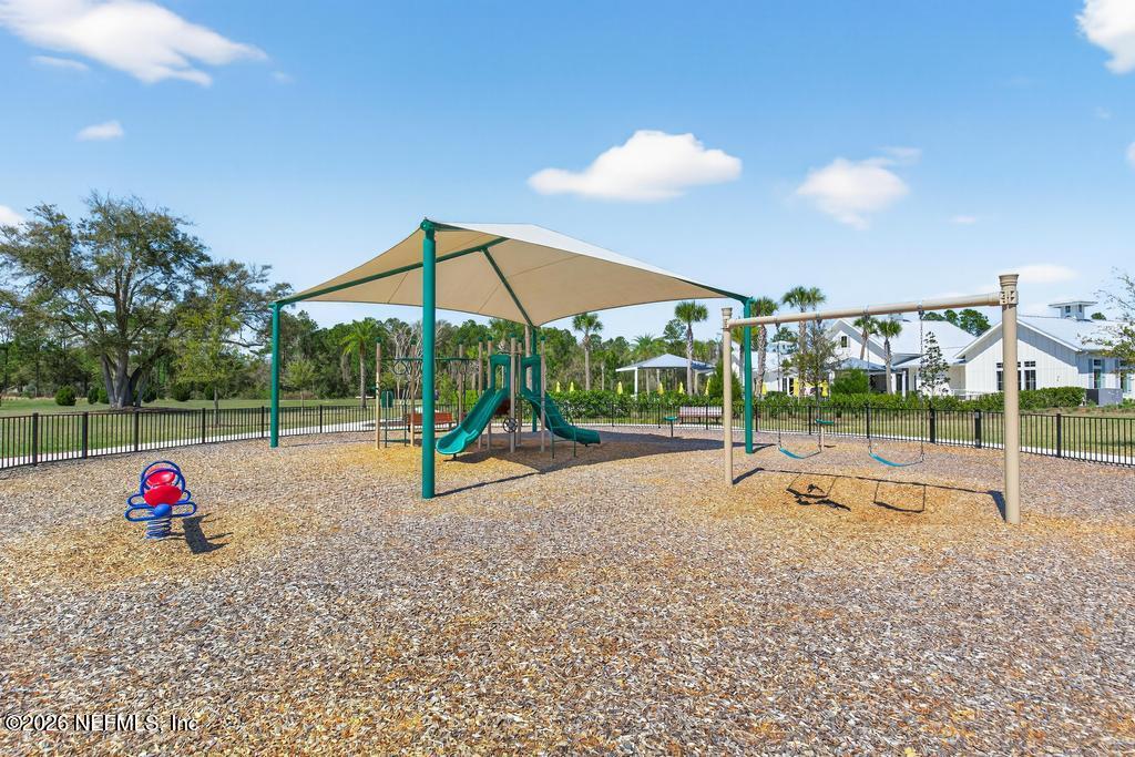 240 RANCH LAND Circle, St. Johns