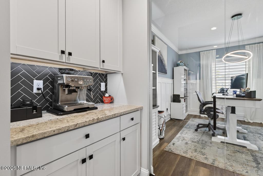 240 RANCH LAND Circle, St. Johns