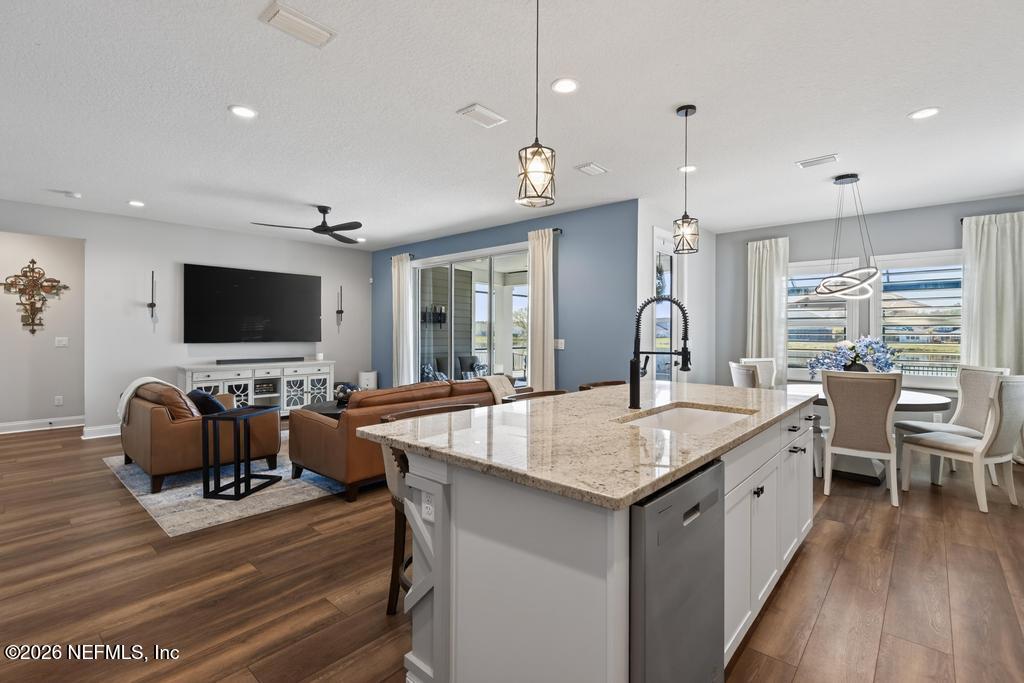 240 RANCH LAND Circle, St. Johns