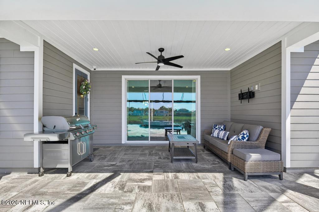 240 RANCH LAND Circle, St. Johns