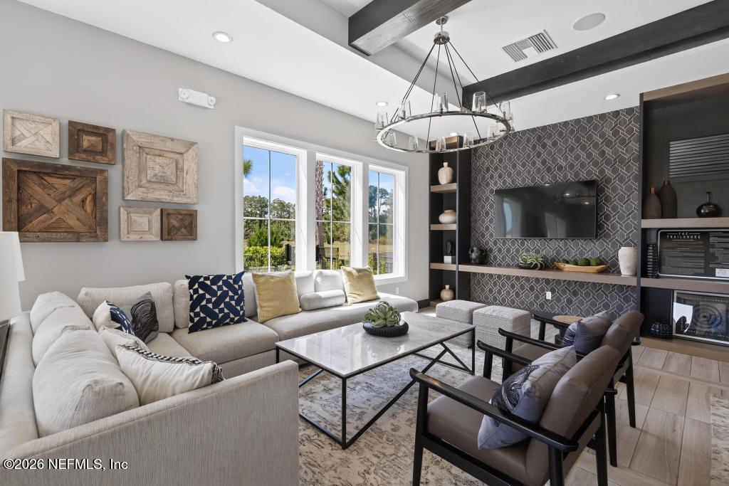 240 RANCH LAND Circle, St. Johns