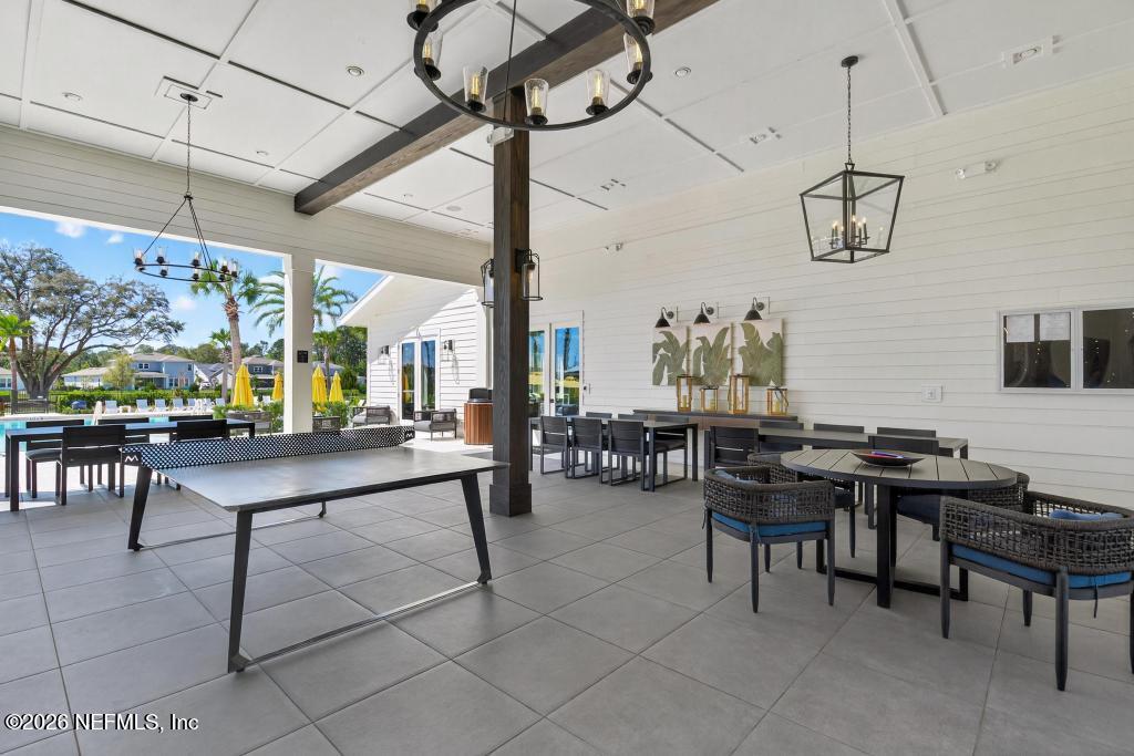 240 RANCH LAND Circle, St. Johns