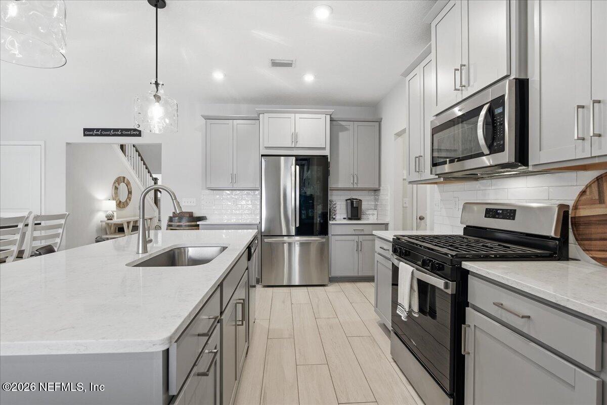 177 MEADOW CREEK Drive, St. Johns