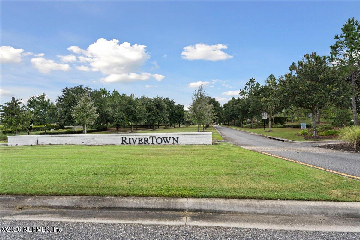 177 MEADOW CREEK Drive, St. Johns