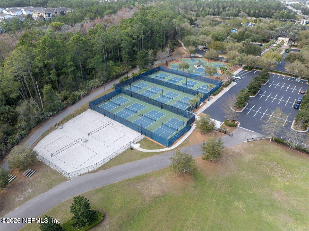 10 NANTUCKET ISLAND Court