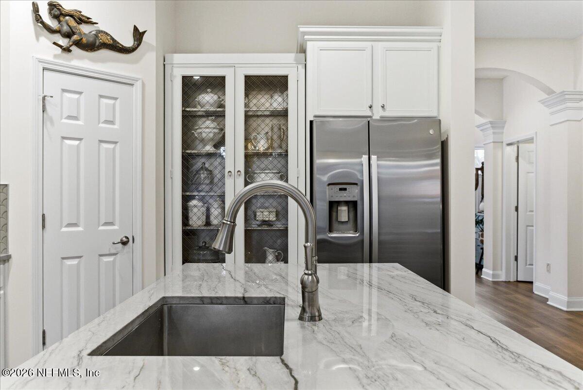 10 NANTUCKET ISLAND Court