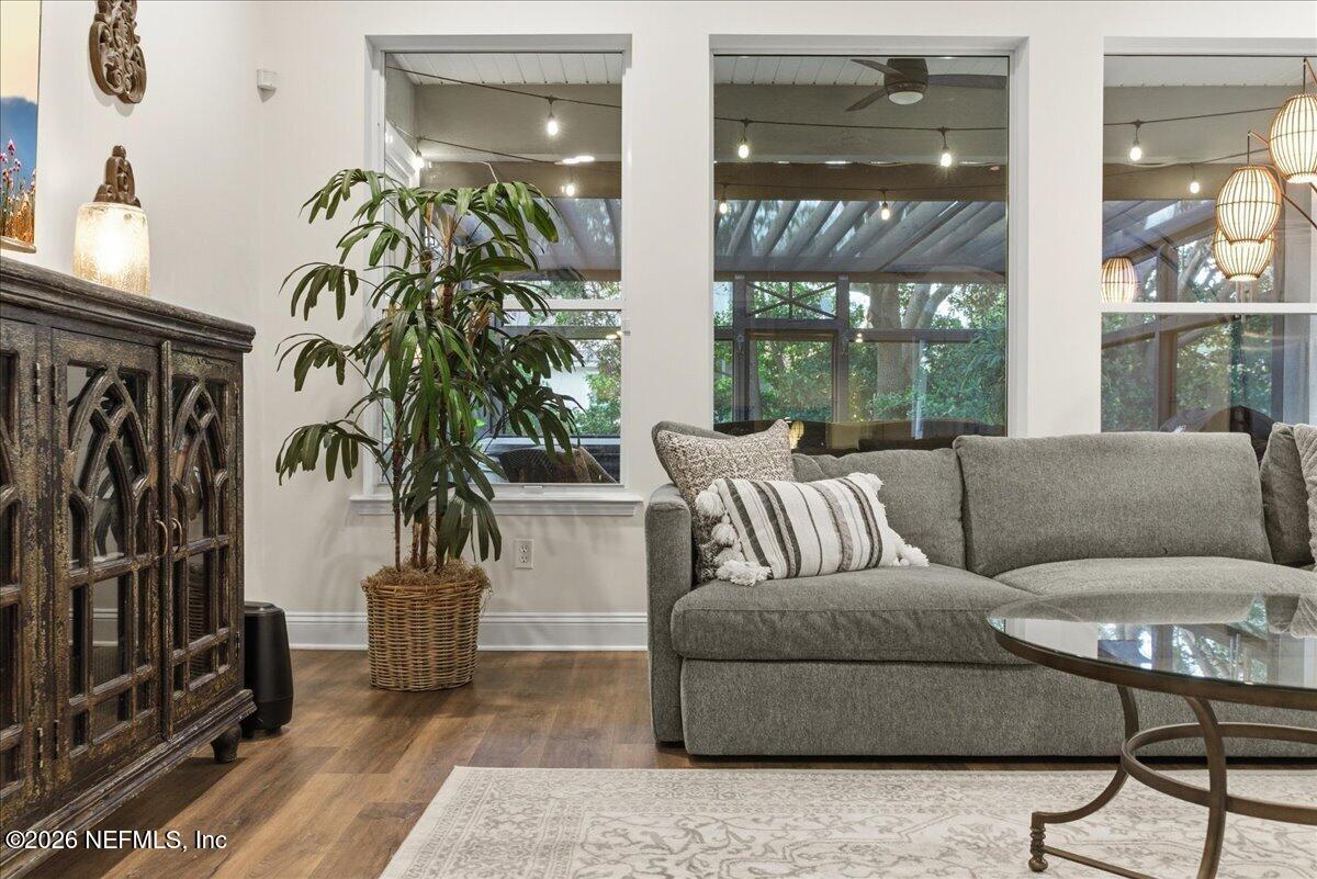 10 NANTUCKET ISLAND Court