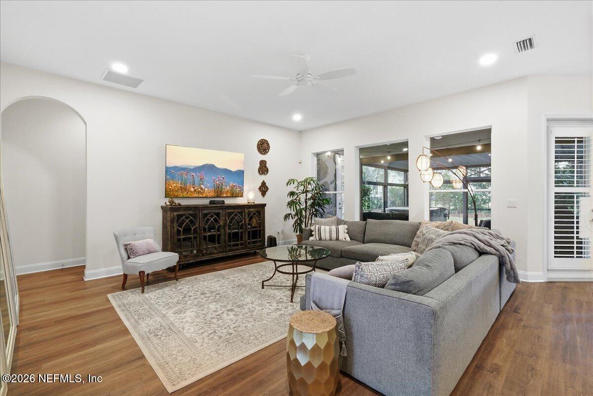 10 NANTUCKET ISLAND Court