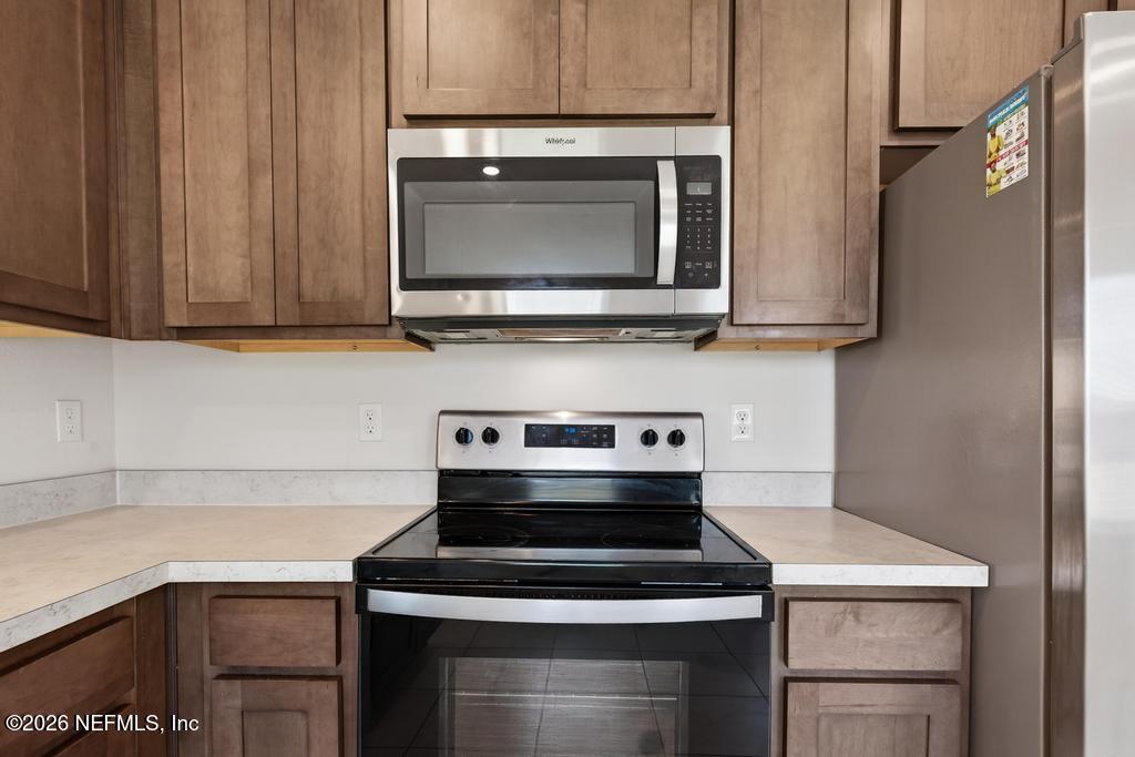 909 CAPITOL Parkway