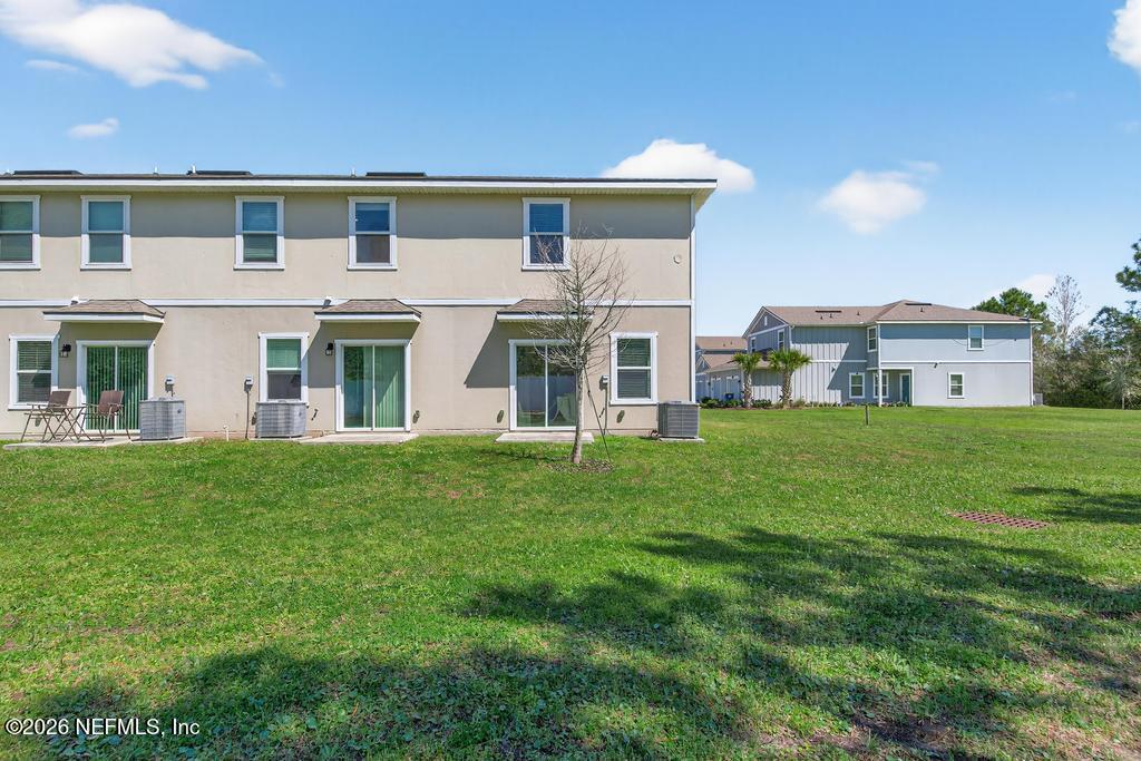 909 CAPITOL Parkway