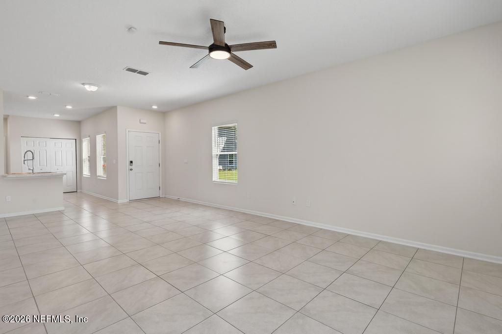 909 CAPITOL Parkway