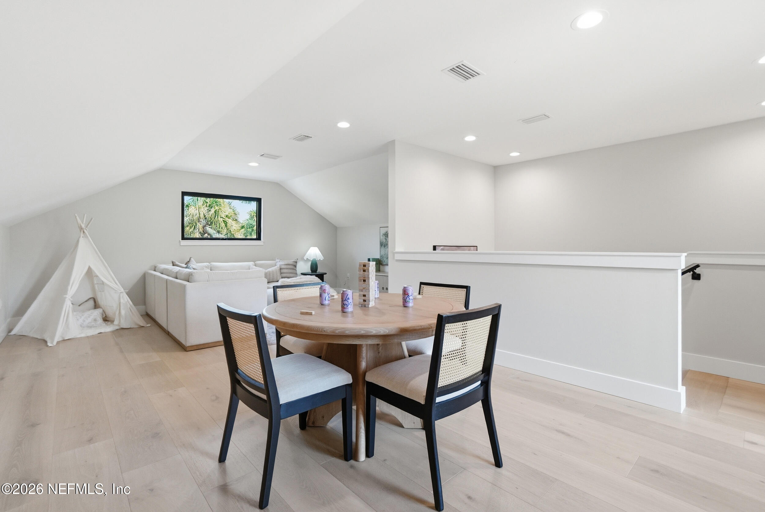 371 9TH Street