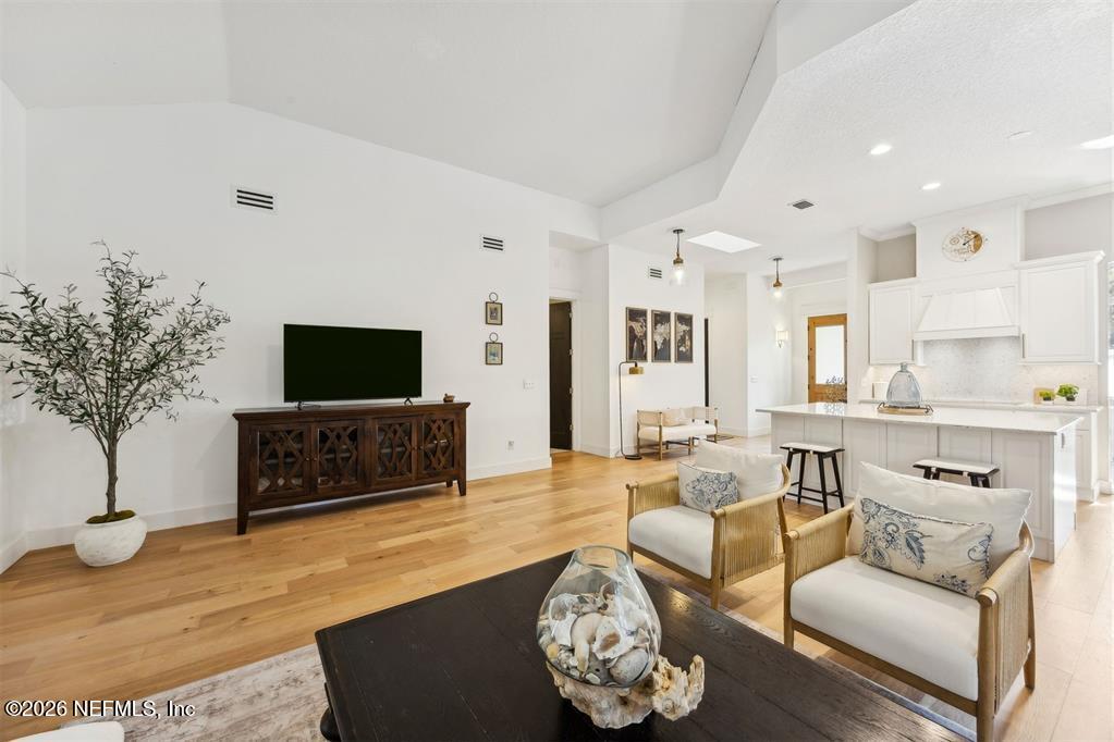 2415 LOS ROBLES Drive