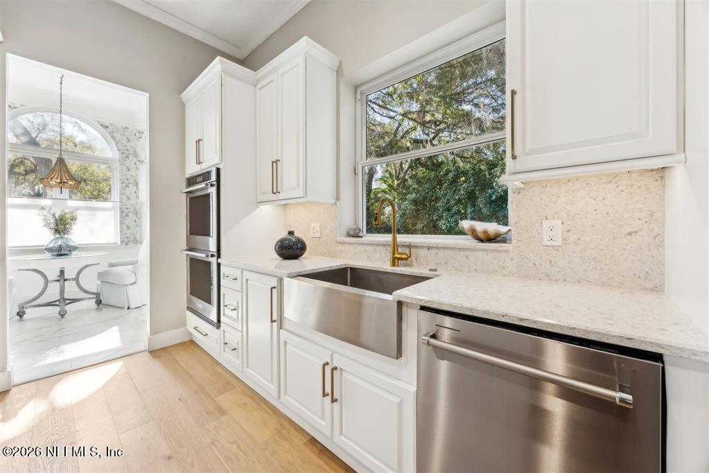 2415 LOS ROBLES Drive