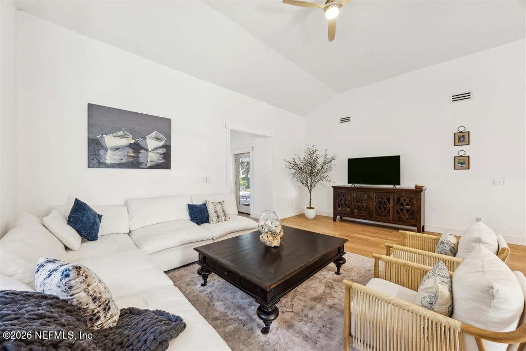 2415 LOS ROBLES Drive