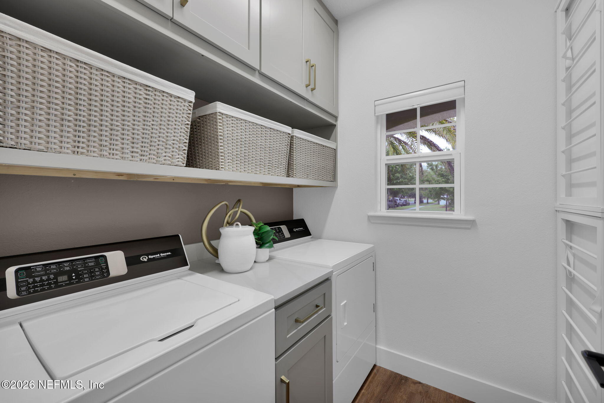 180 TAYLOR RIDGE Avenue