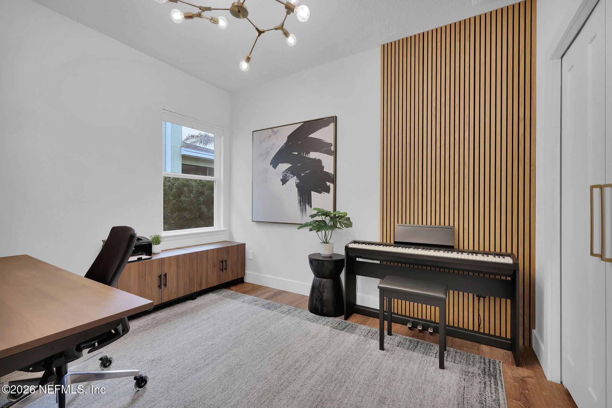 180 TAYLOR RIDGE Avenue