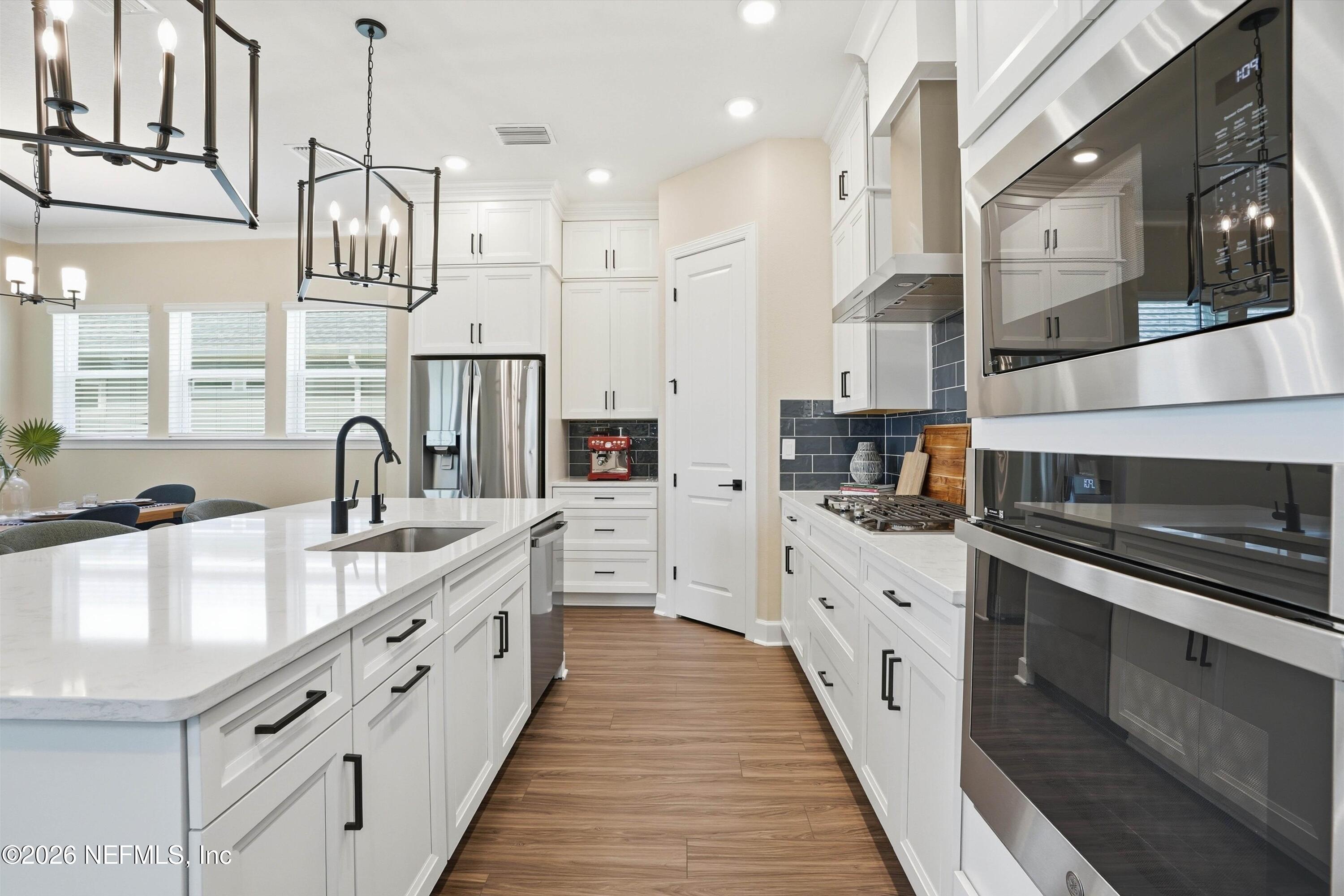 5611 SERENE Street