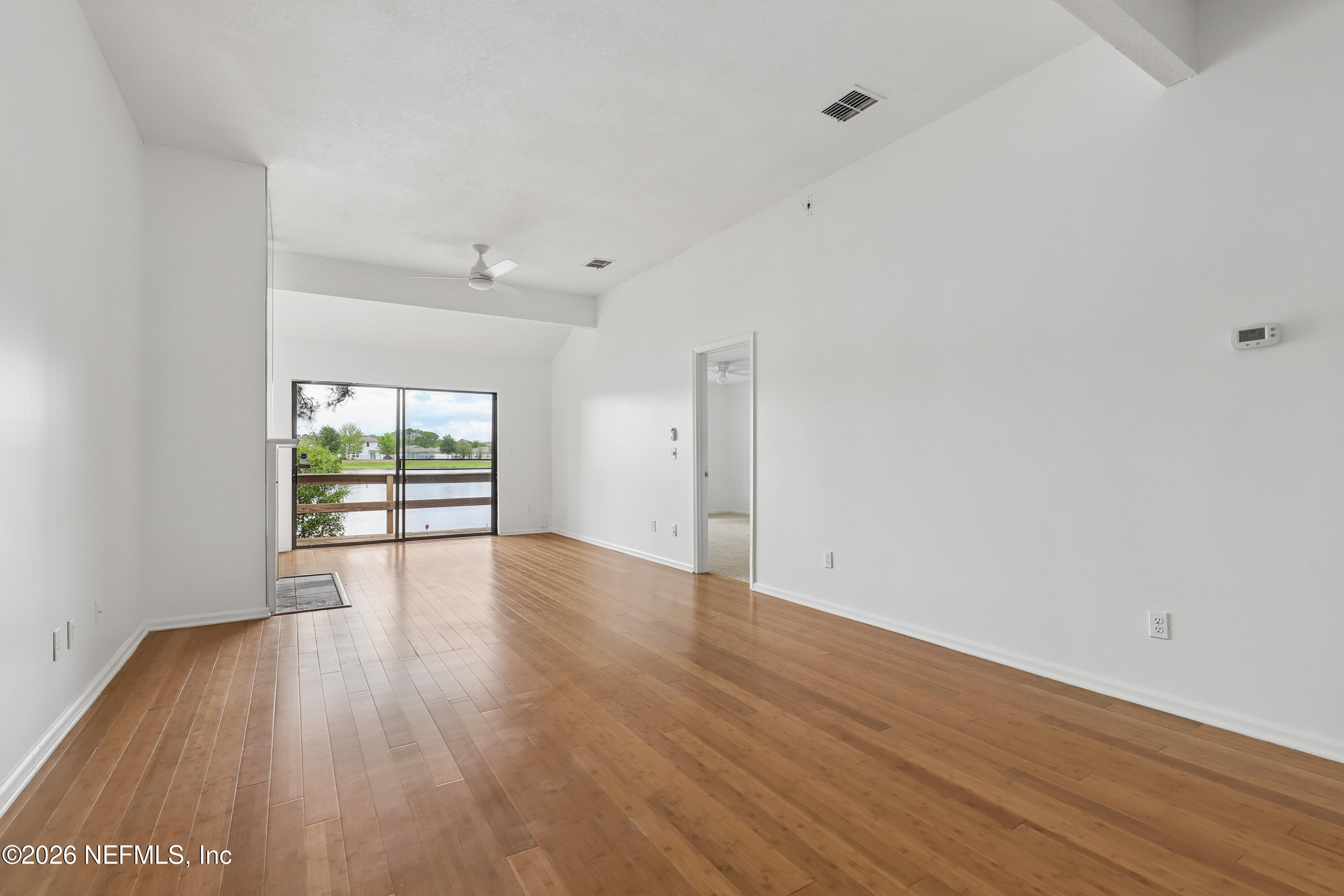 8118 BAYMEADOWS Circle E 17