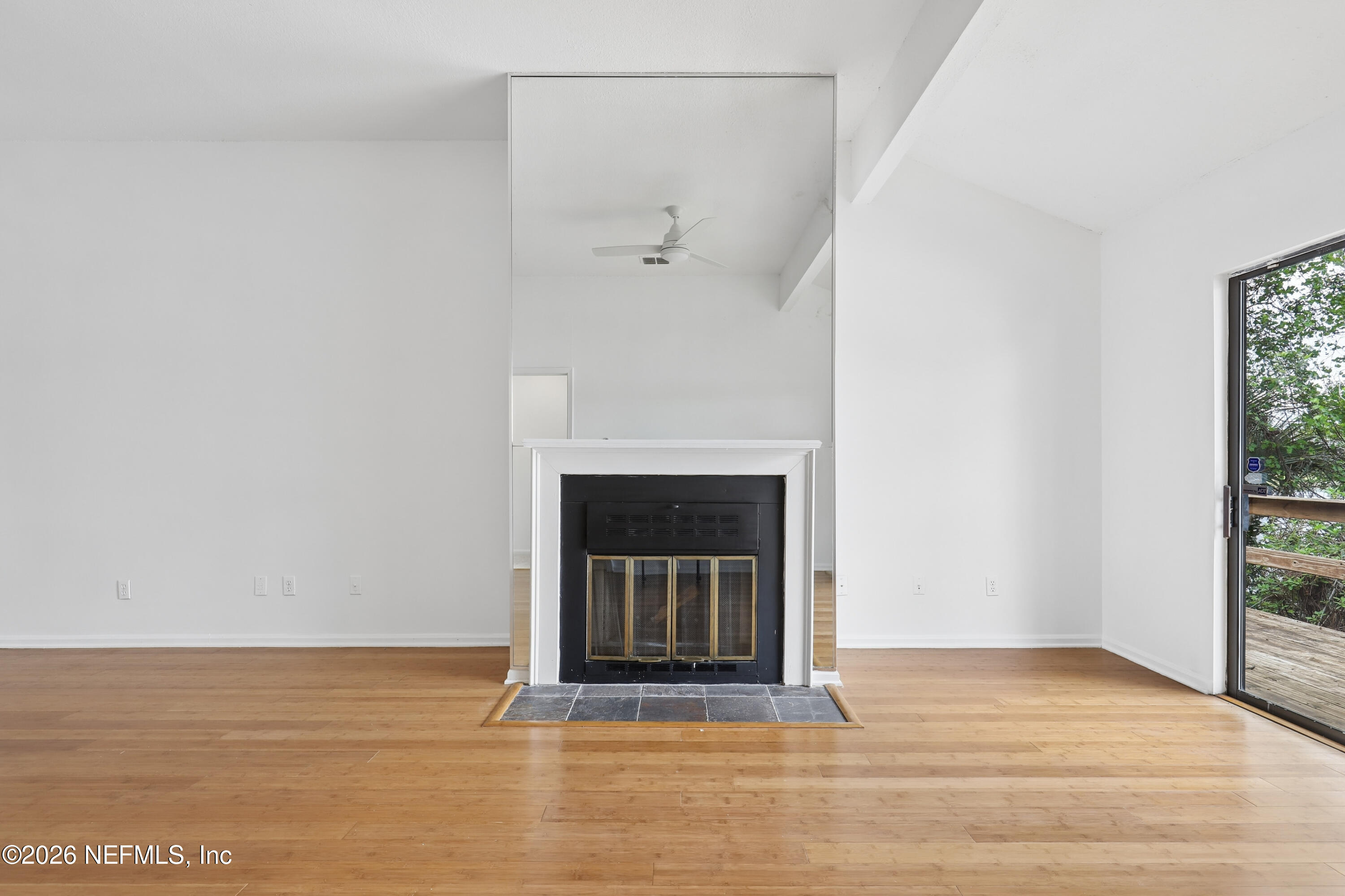 8118 BAYMEADOWS Circle E 17