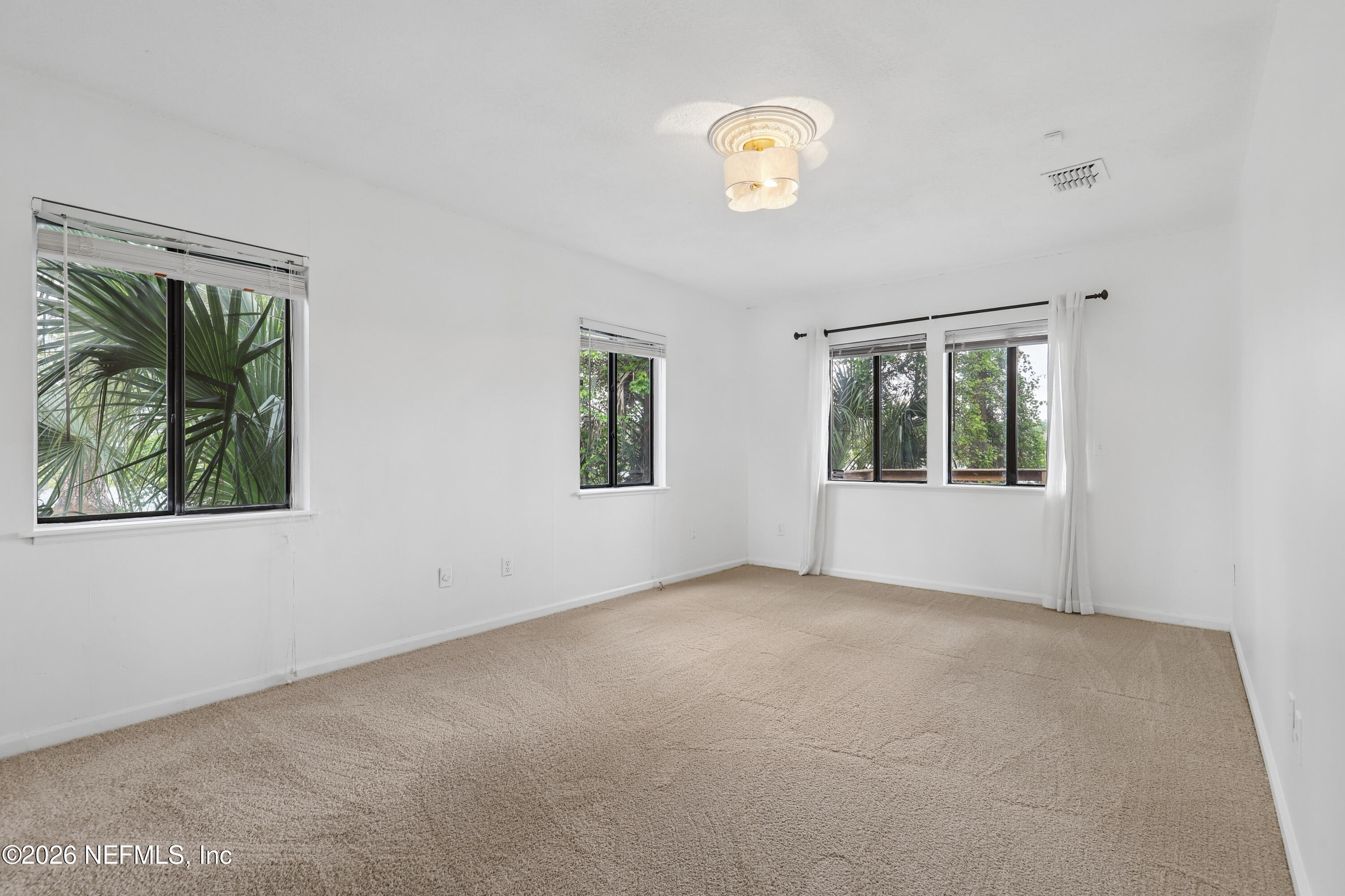 8118 BAYMEADOWS Circle E 17