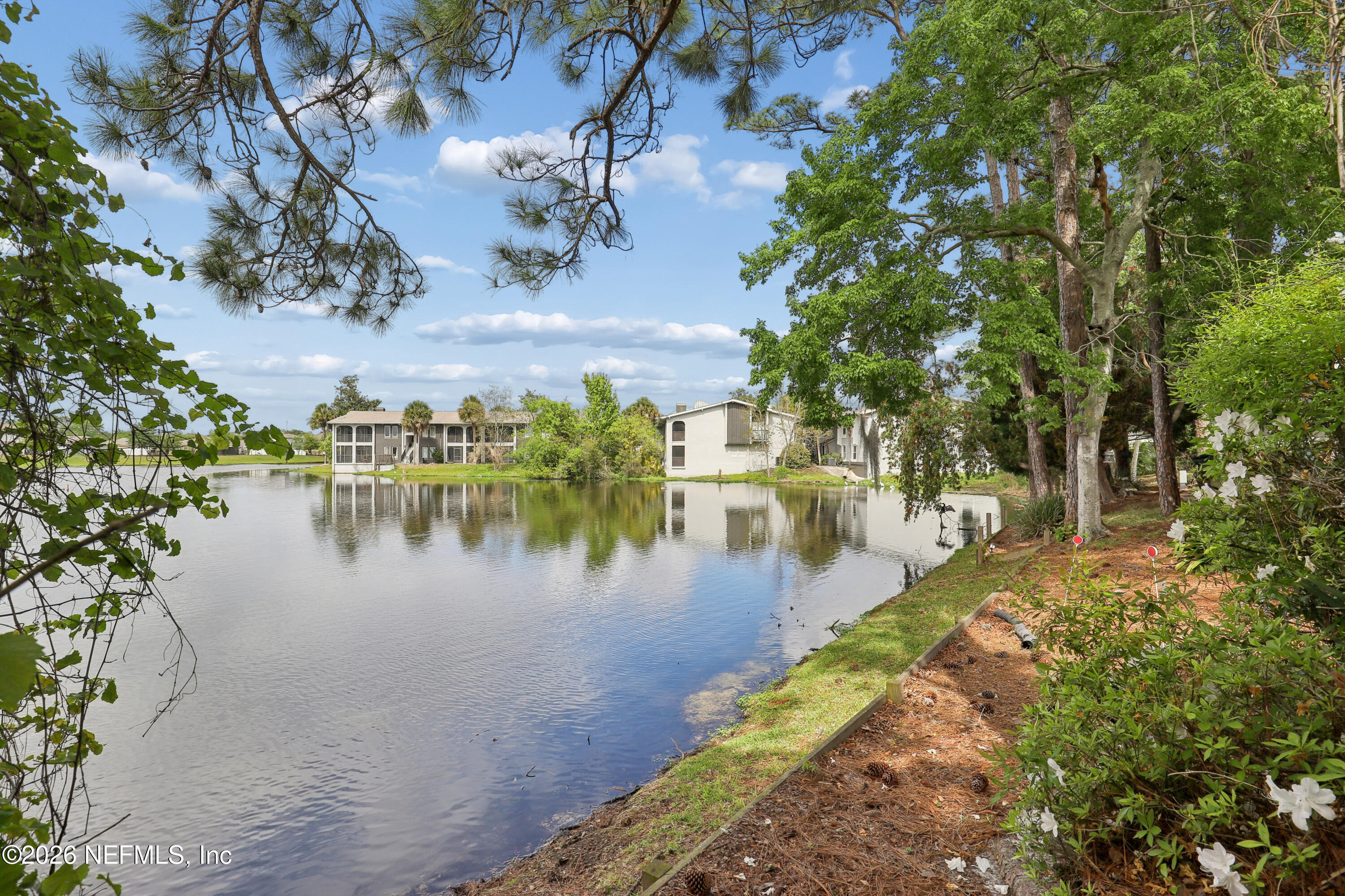 8118 BAYMEADOWS Circle E 17