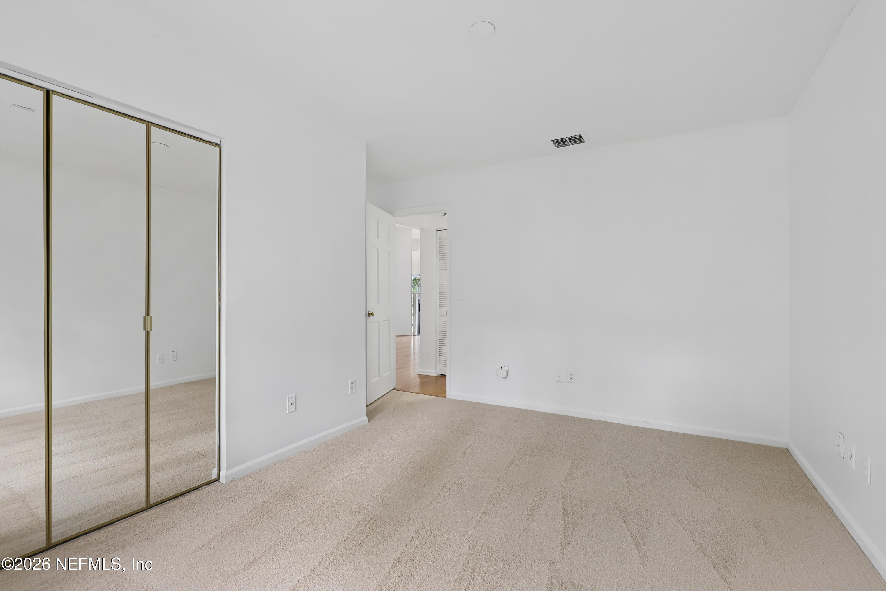 8118 BAYMEADOWS Circle E 17