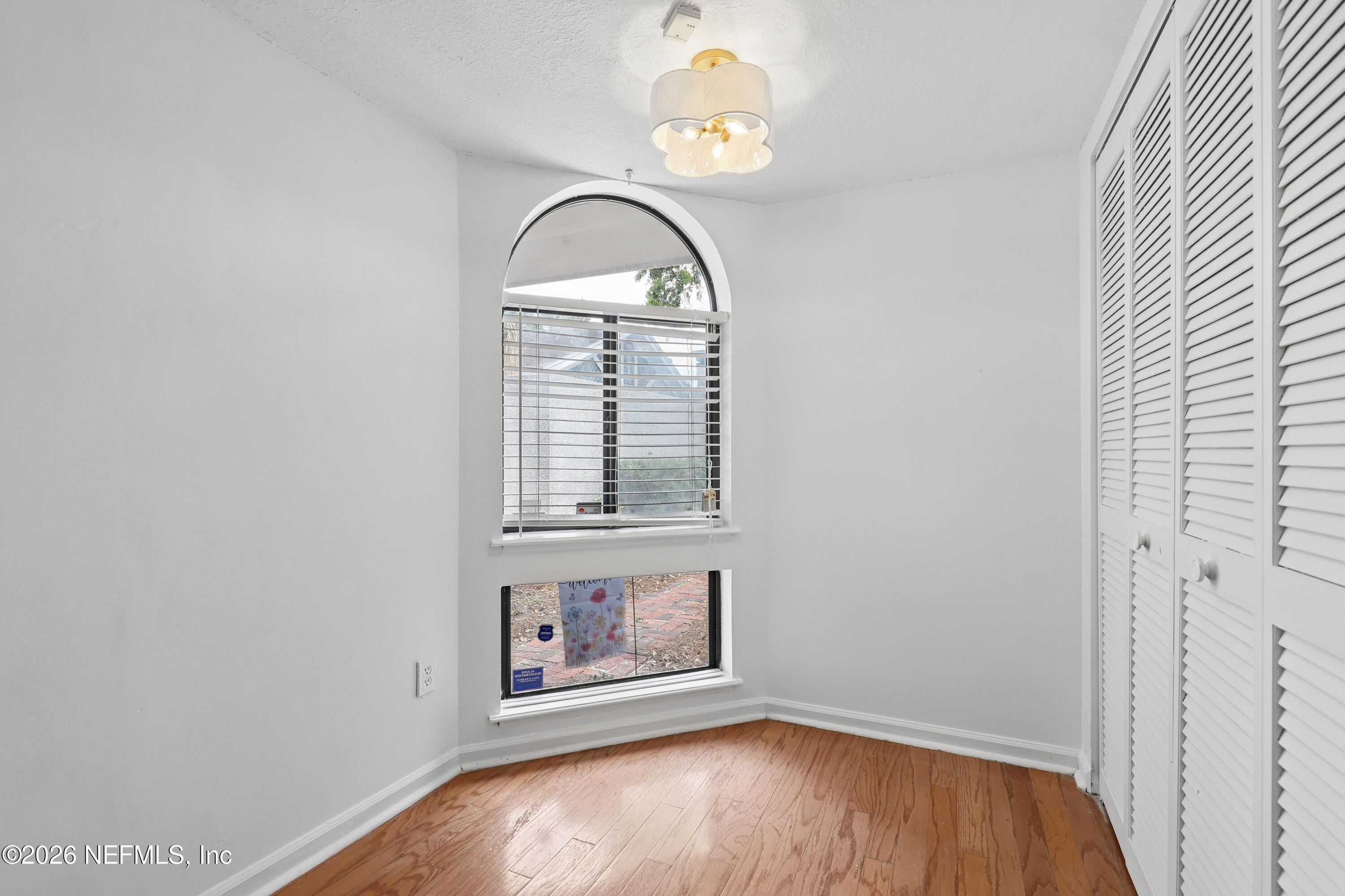 8118 BAYMEADOWS Circle E 17