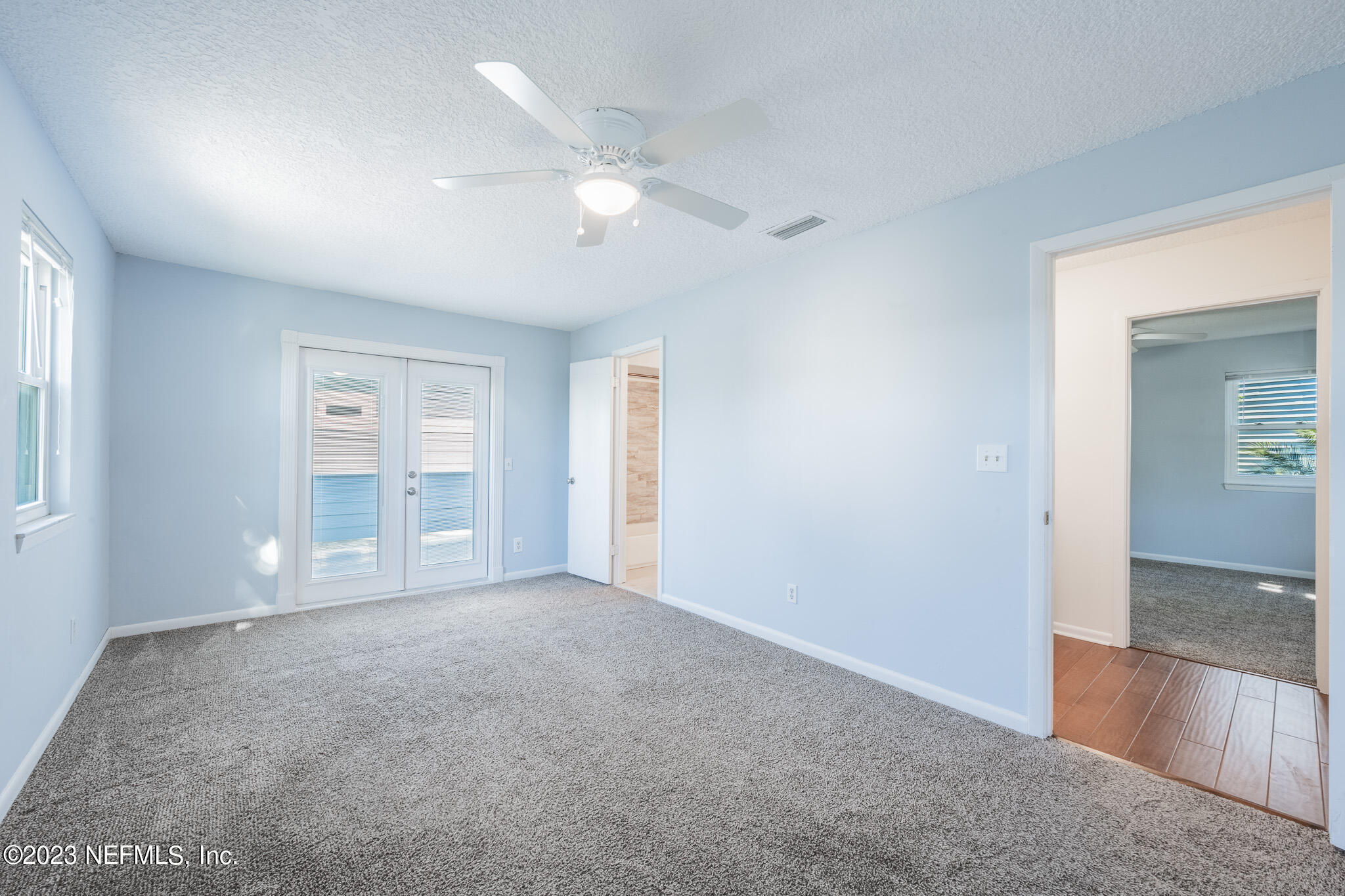 597 STURDIVANT Avenue