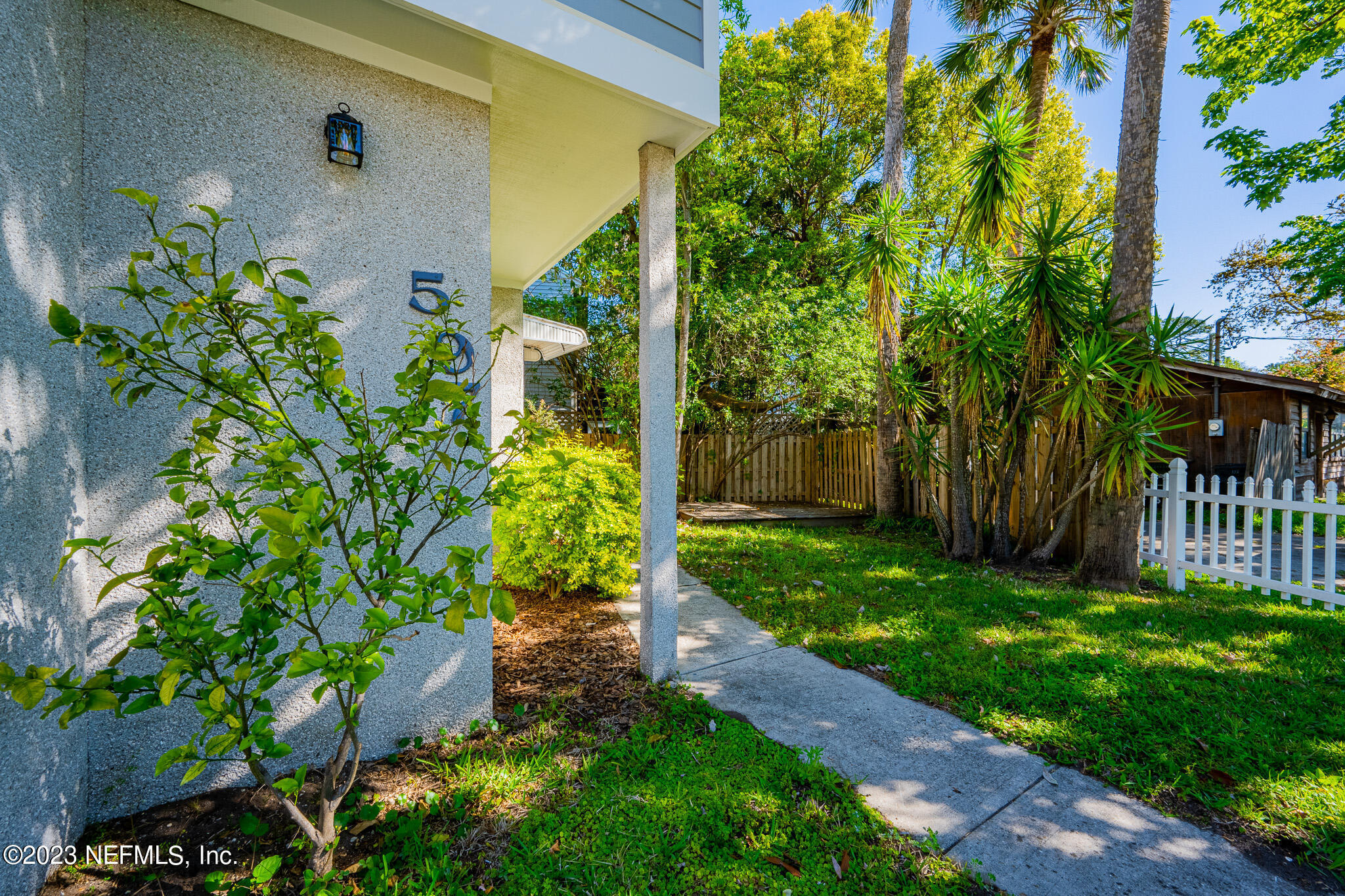 597 STURDIVANT Avenue