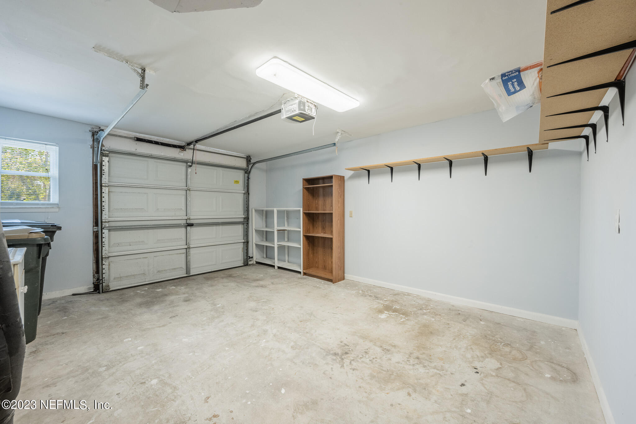 597 STURDIVANT Avenue