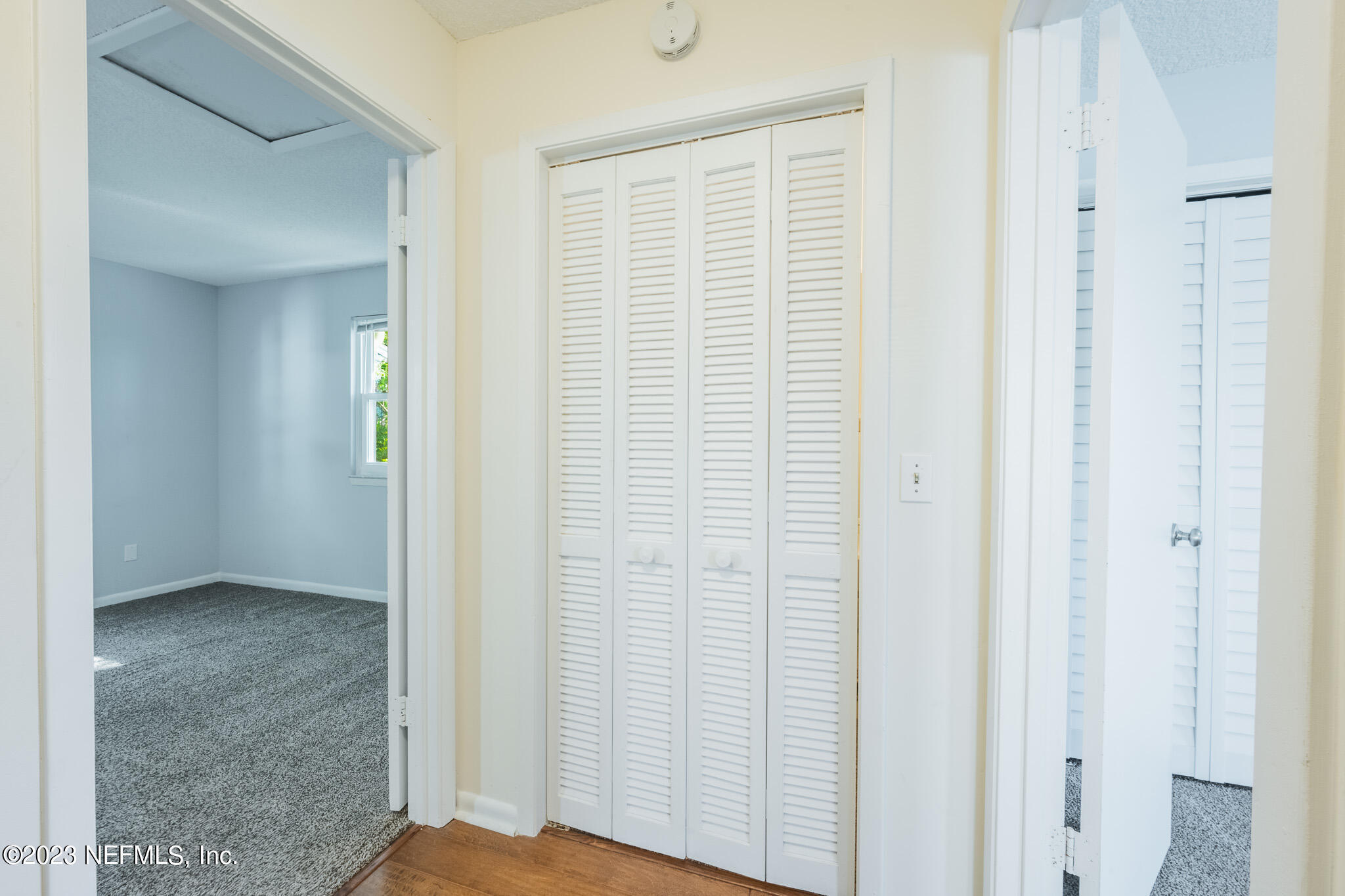 597 STURDIVANT Avenue