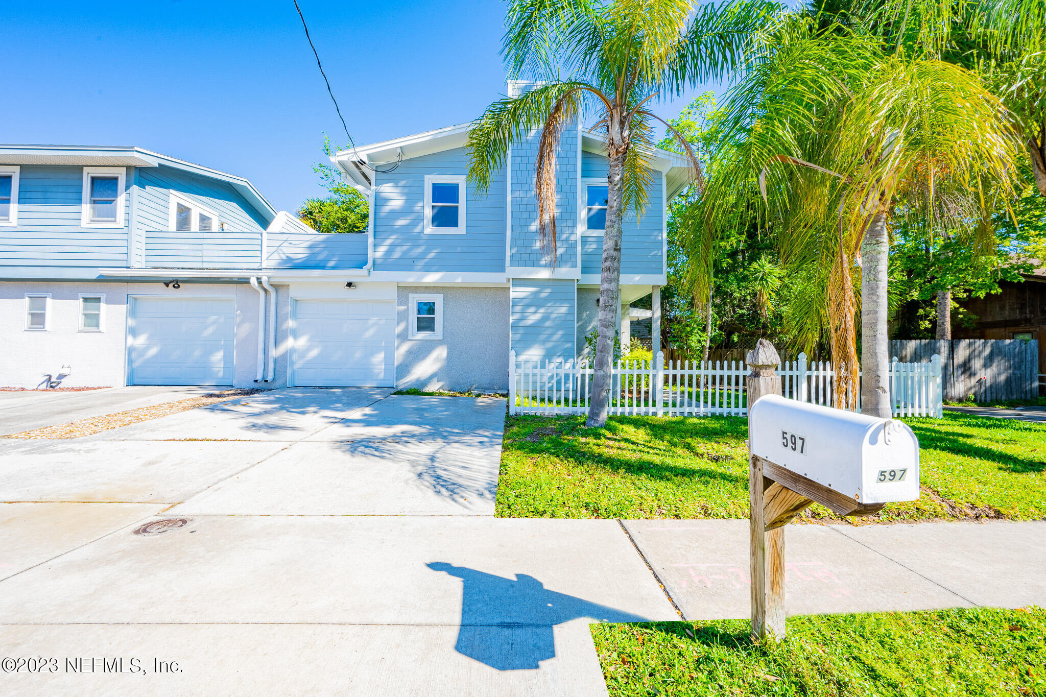 597 STURDIVANT Avenue