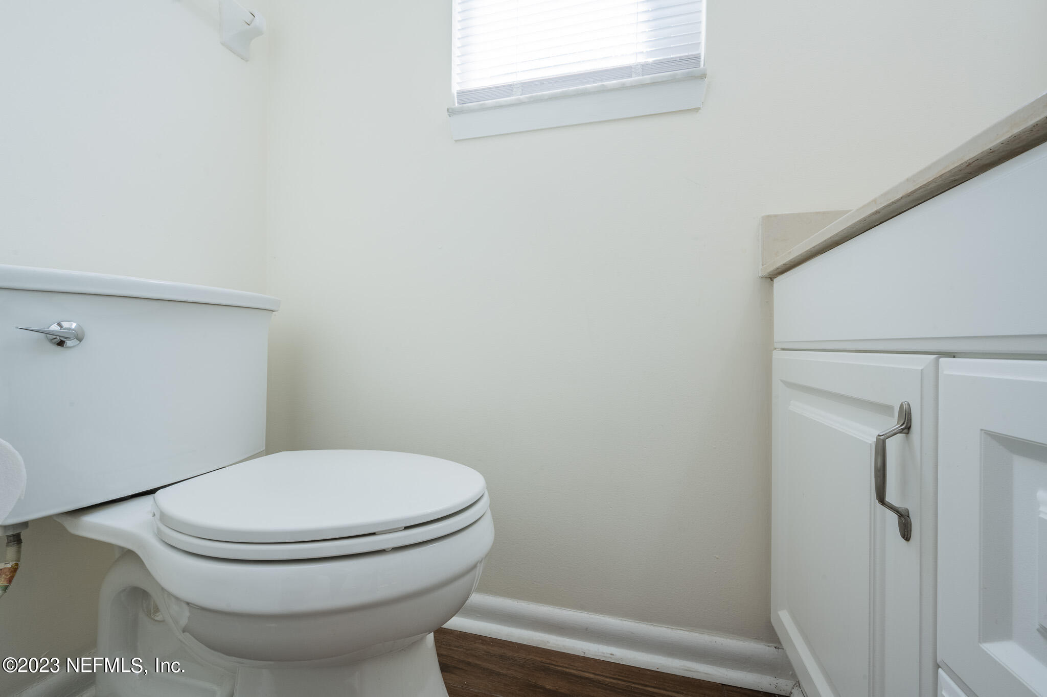 597 STURDIVANT Avenue