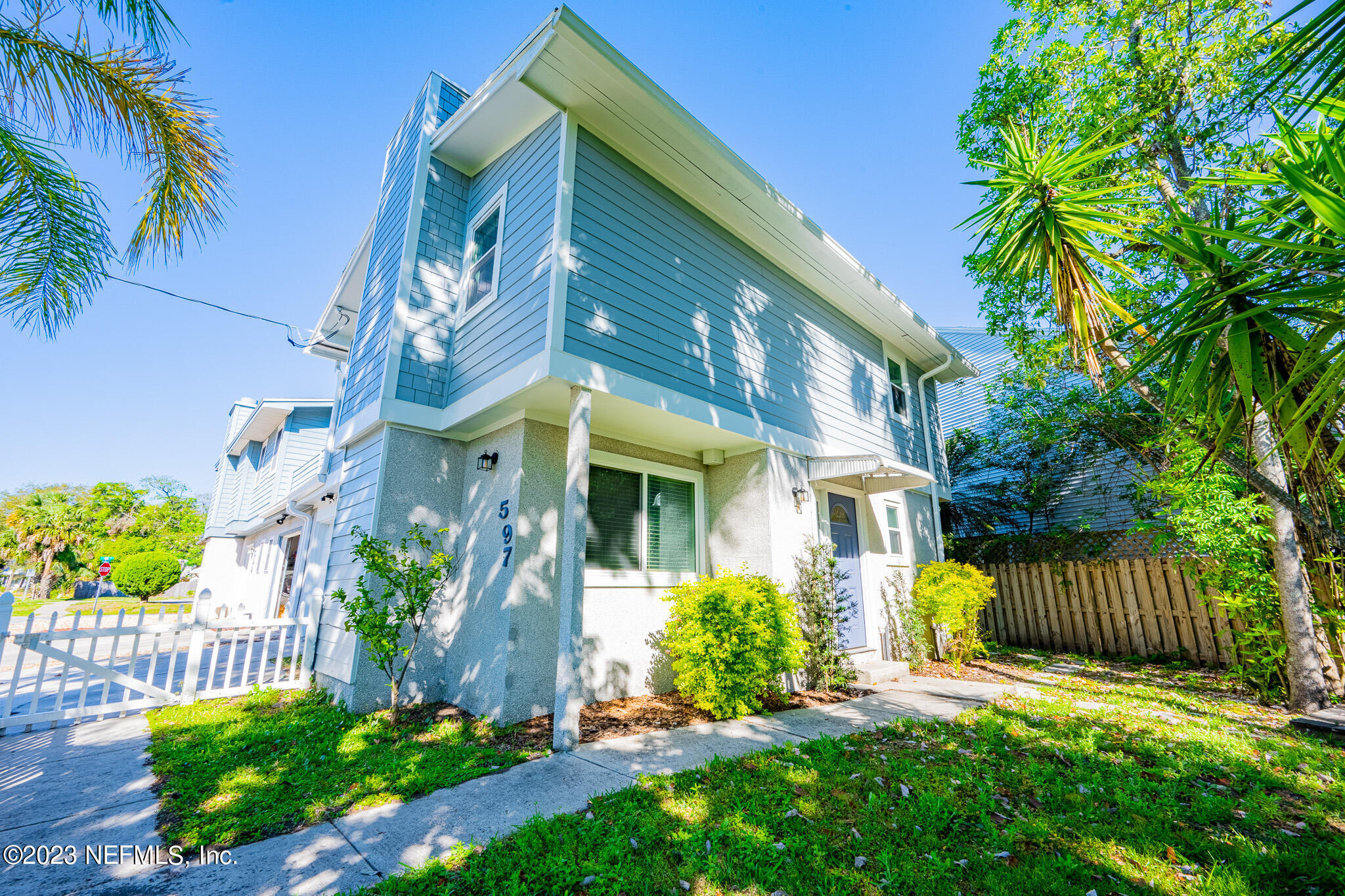 597 STURDIVANT Avenue