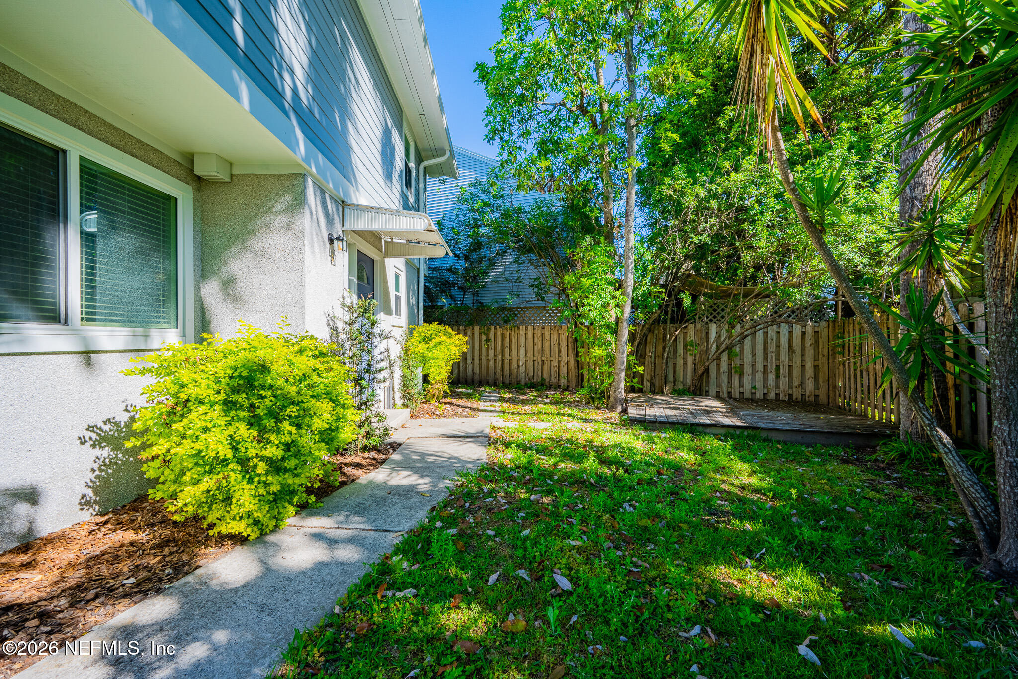 597 STURDIVANT Avenue