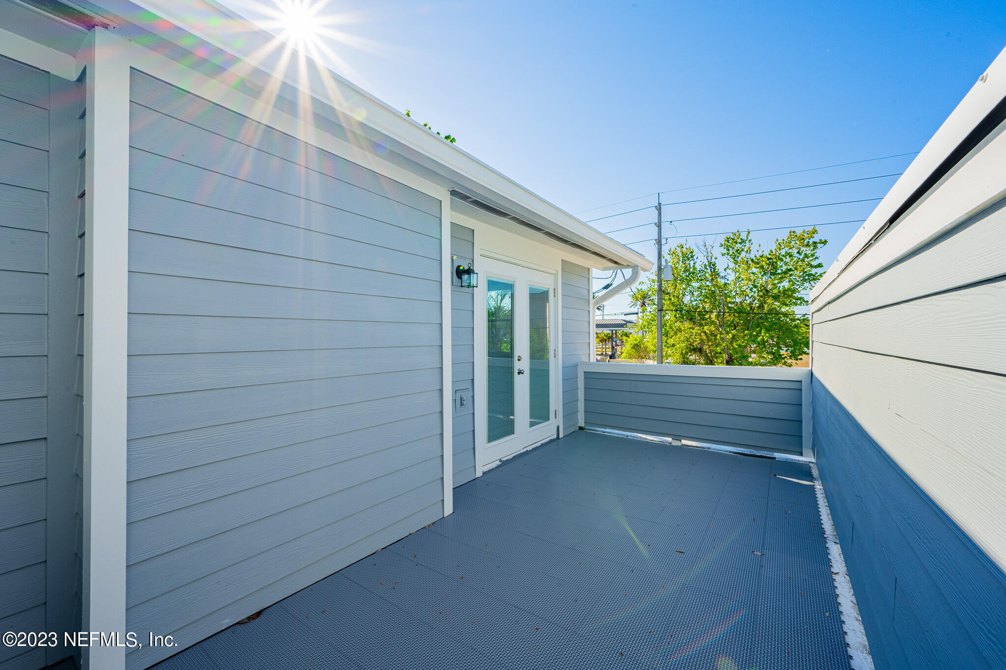 597 STURDIVANT Avenue