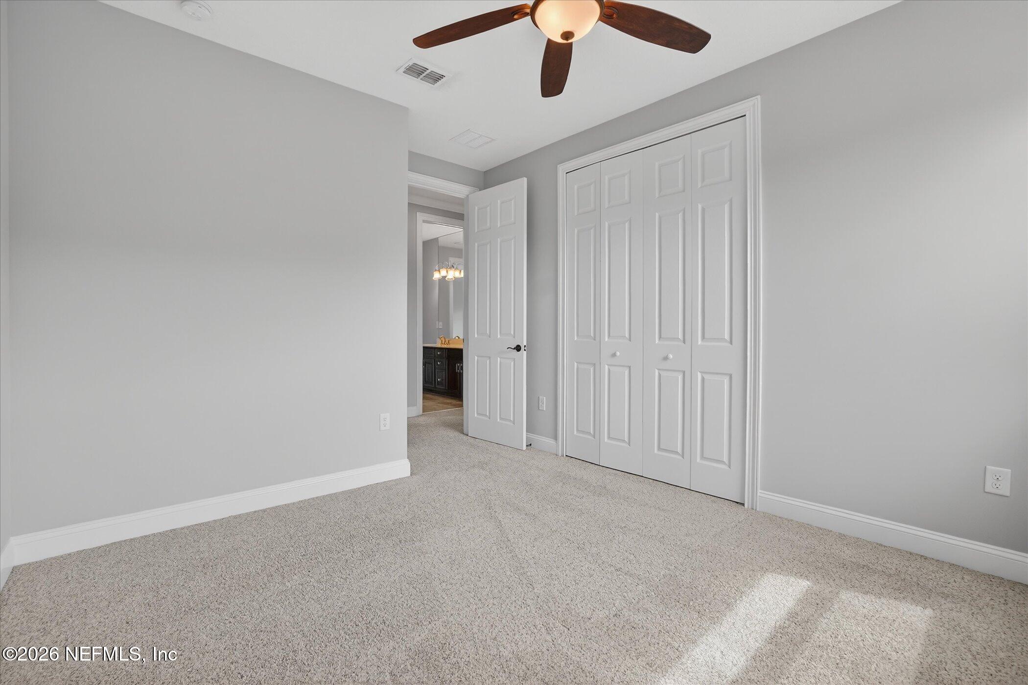 272 SOUTHERN OAK Drive