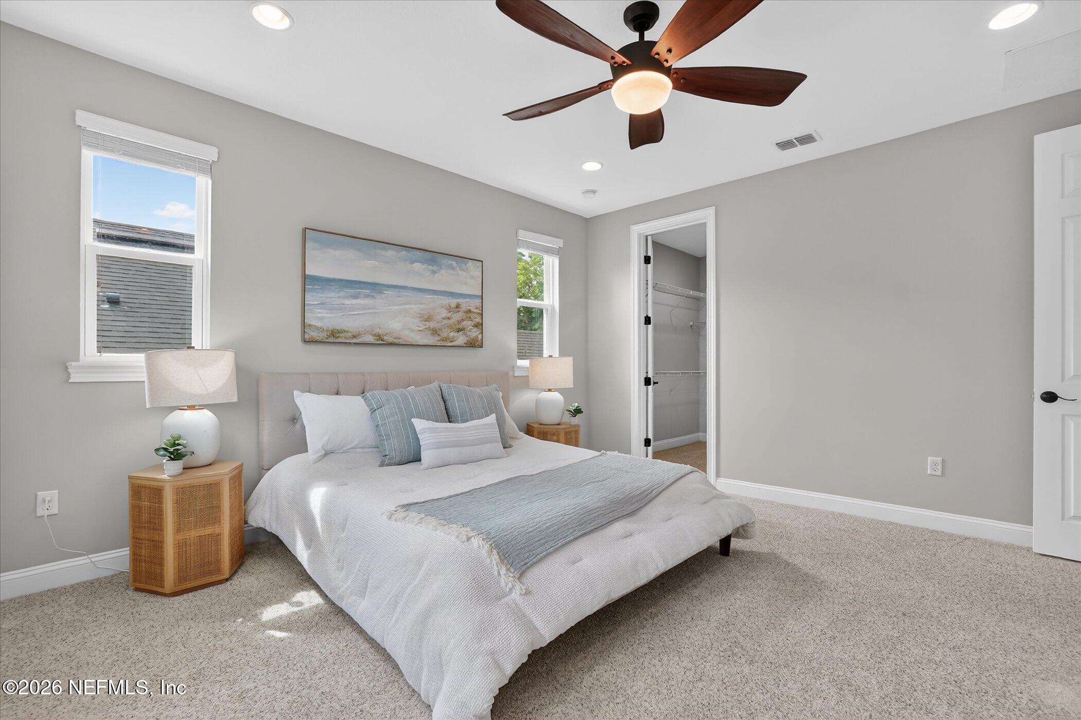 272 SOUTHERN OAK Drive