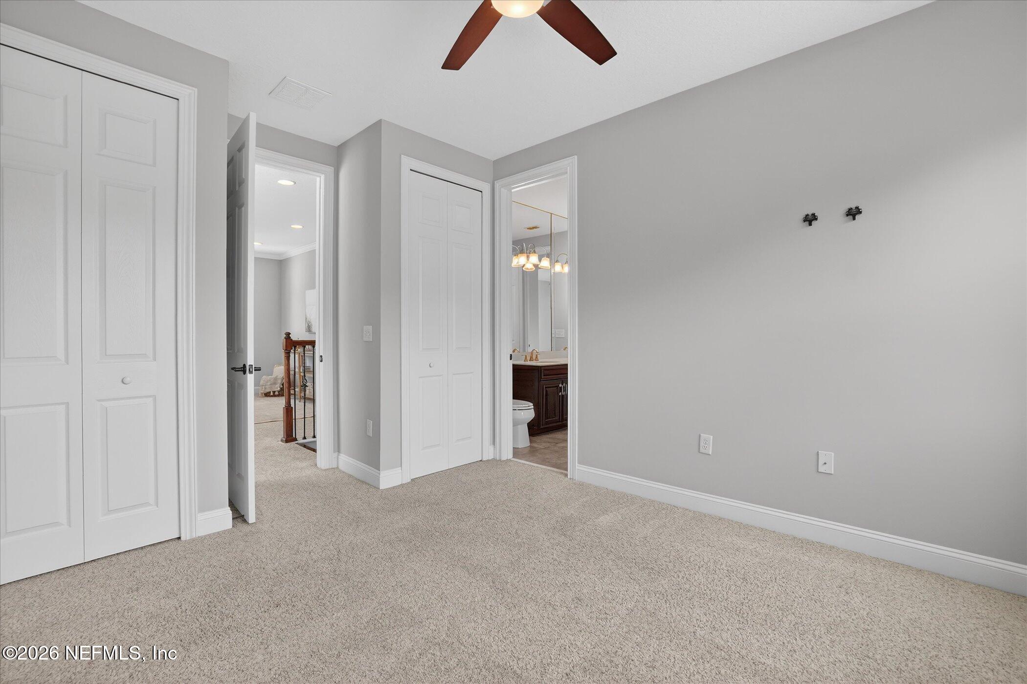 272 SOUTHERN OAK Drive