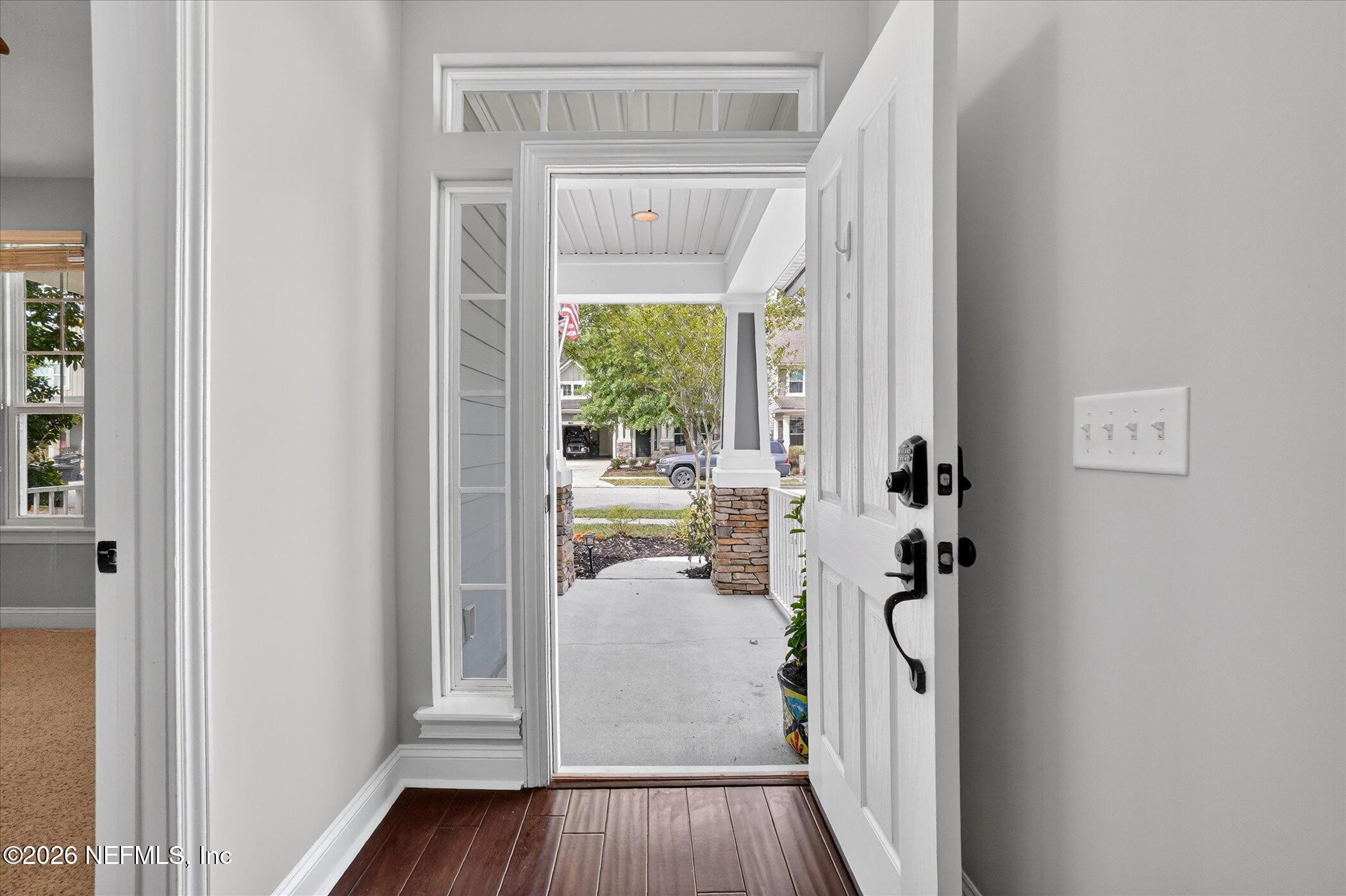 272 SOUTHERN OAK Drive