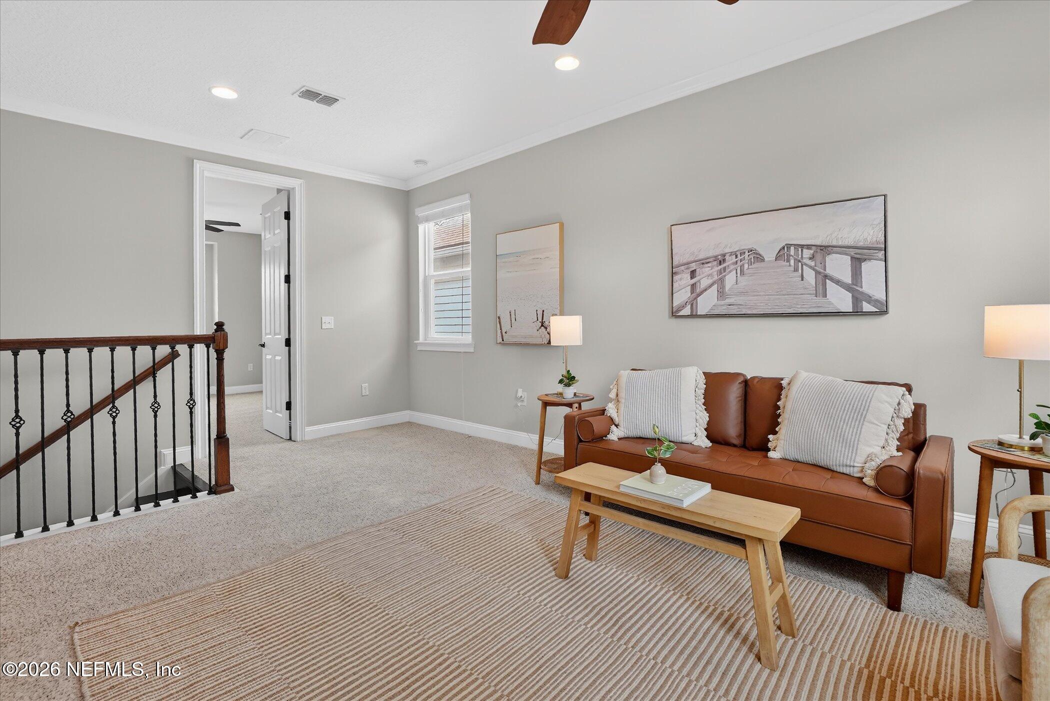 272 SOUTHERN OAK Drive