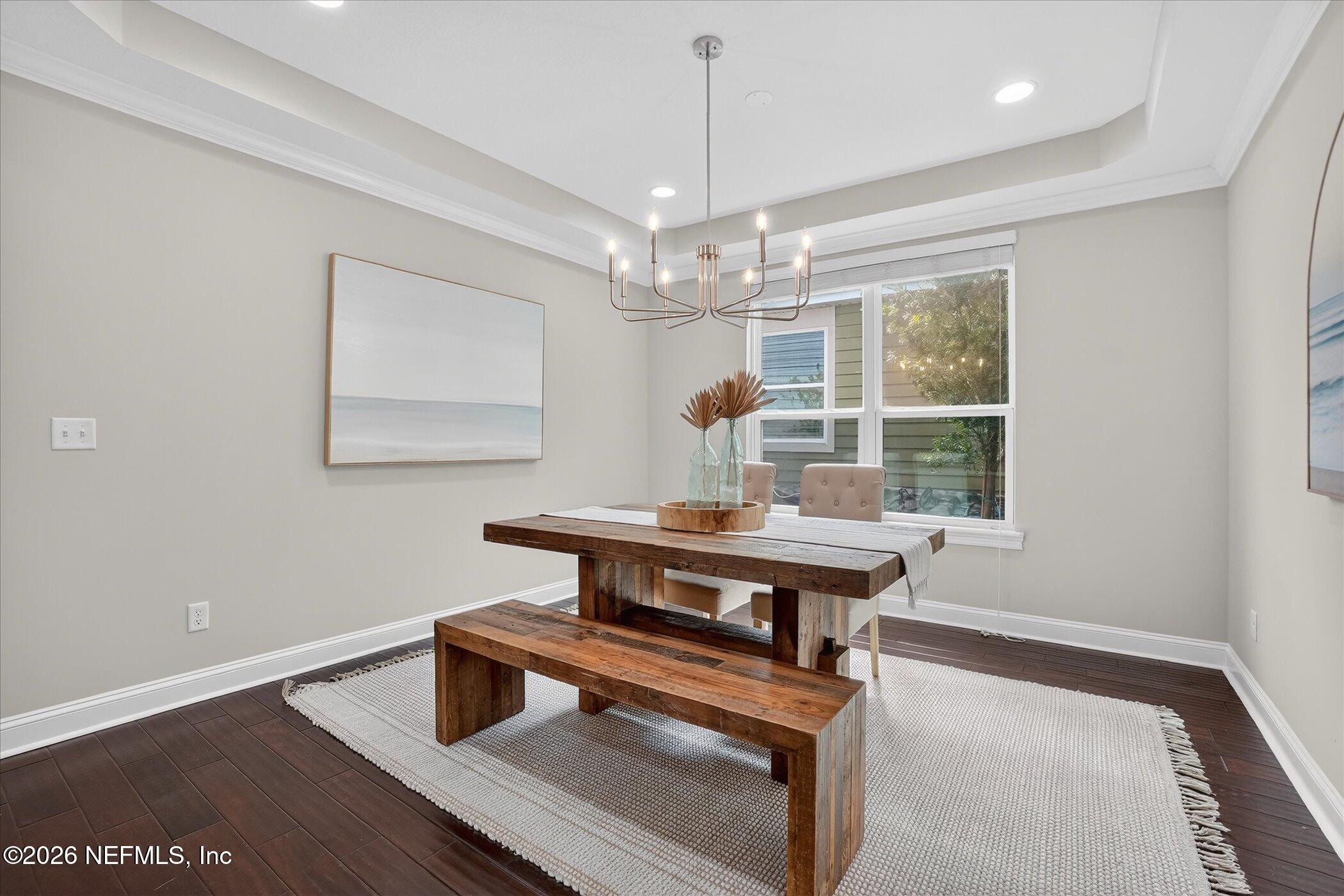 272 SOUTHERN OAK Drive